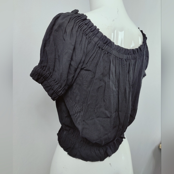 NWT Forever 21 Black Woven Off Shoulder Blouse Top Sz M - Picture 4 of 11